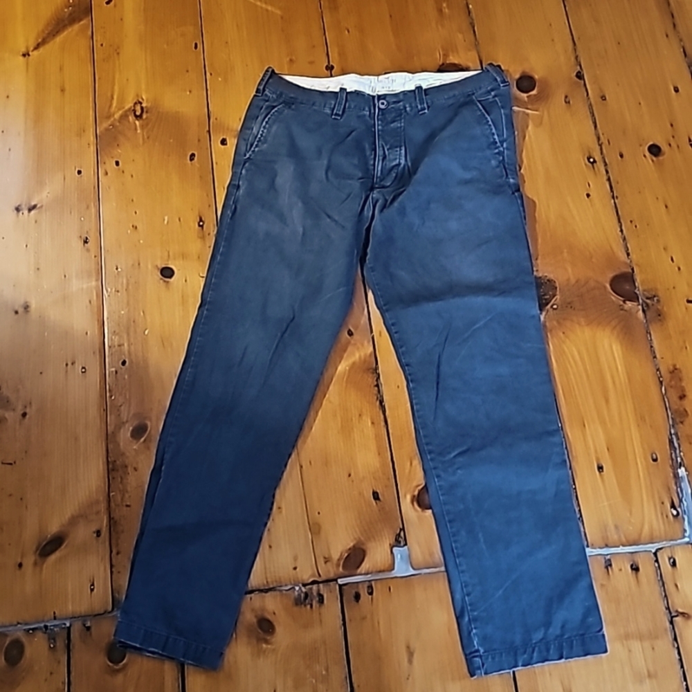 EUC Hollister navy chinos size 34